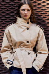 Écru | Elegante Damen-Wickeljacke mit Stehkragen für stilvolle Winterlooks